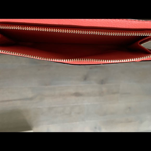 Coach Accordion Zip Wallet - Picture 4 of 5